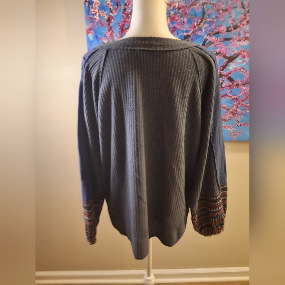 Umgee USA Blue Heathered Top - Picture 8 of 8